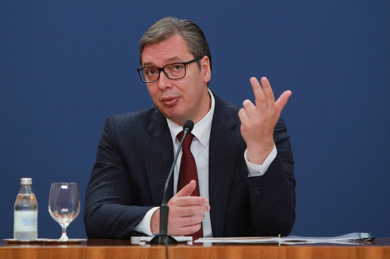 Vučić stao u zaštitu Dodika. Obrušio se i na Izetbegovića - slika 1